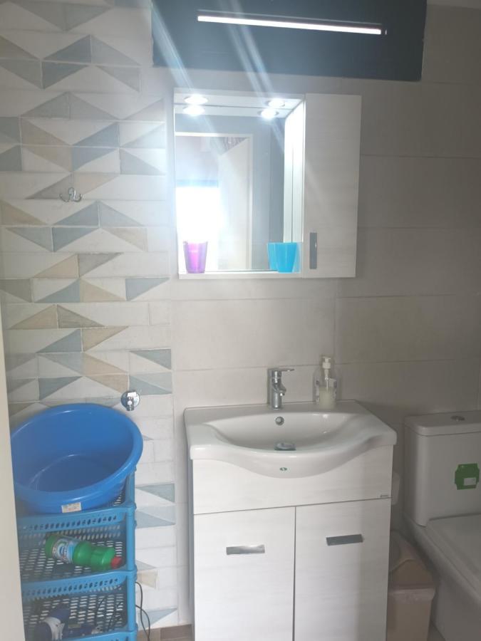Hara'S Apartments ซากูเดีย ภายนอก รูปภาพ