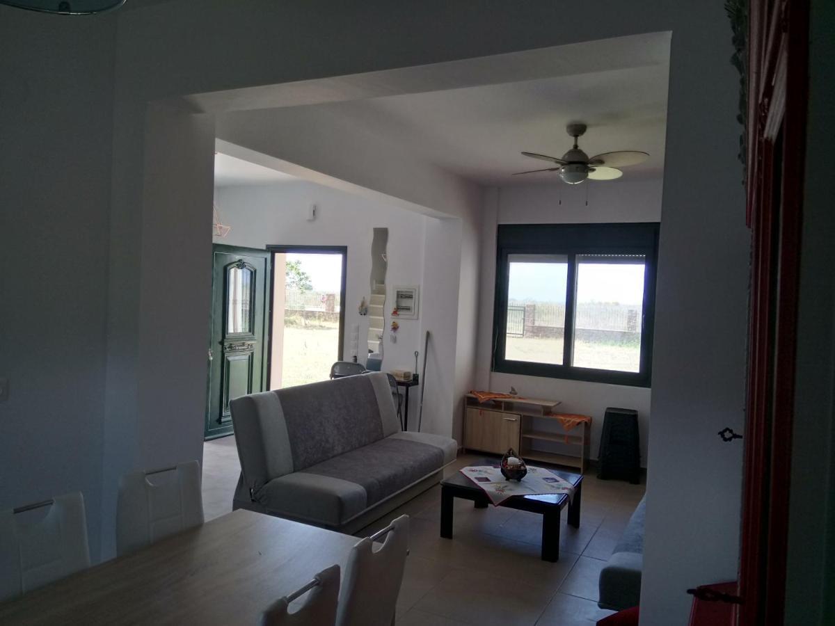 Hara'S Apartments ซากูเดีย ภายนอก รูปภาพ